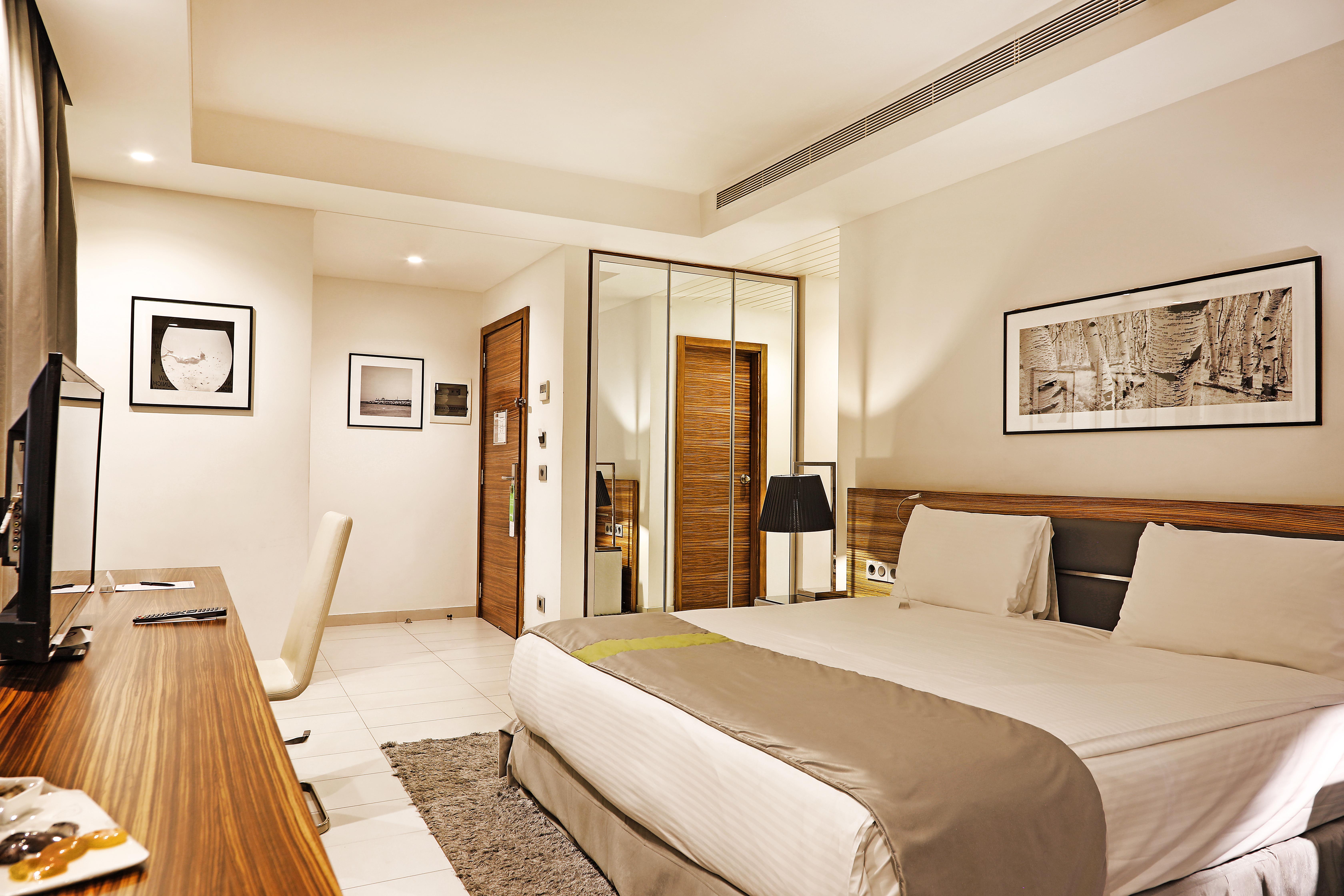 Warwick Stone 55 Hotel Beirut Exterior photo