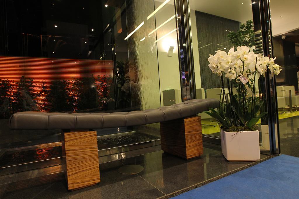 Warwick Stone 55 Hotel Beirut Exterior photo