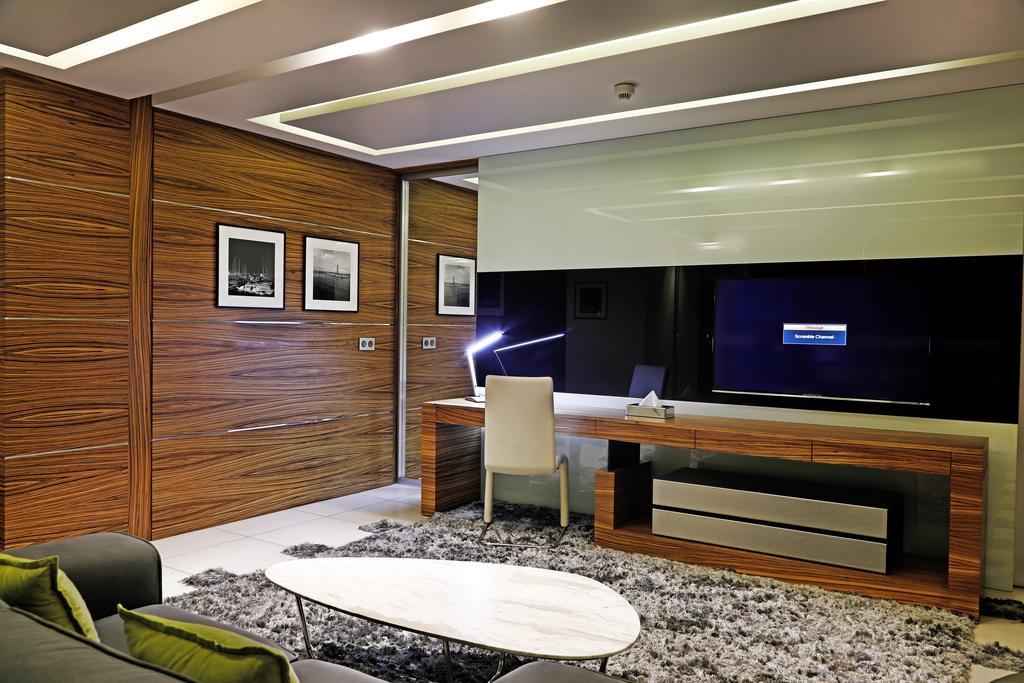 Warwick Stone 55 Hotel Beirut Exterior photo