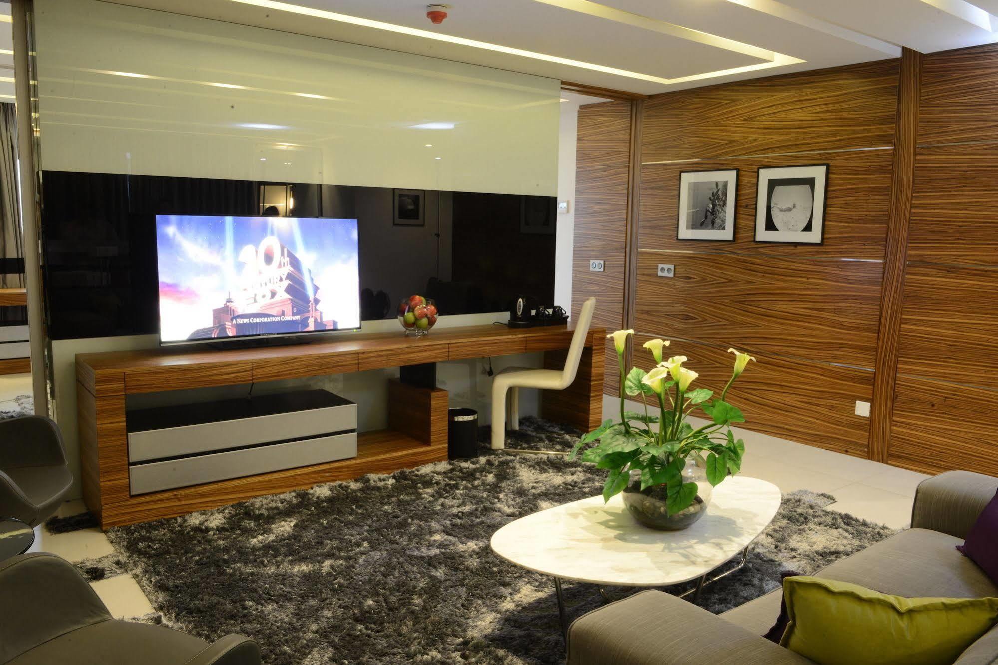 Warwick Stone 55 Hotel Beirut Exterior photo